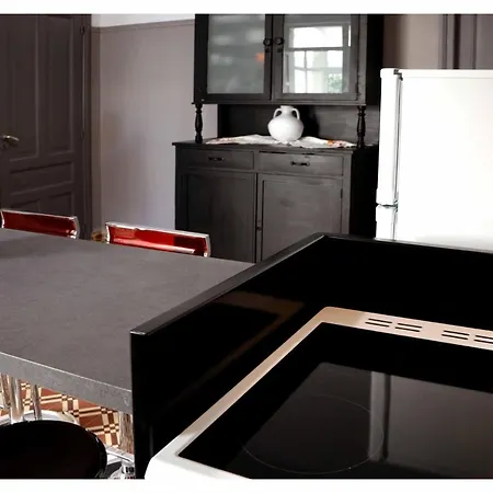 Hébergement de vacances Renovated Next To Old Town